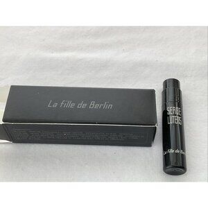 Serge Lutens La Fille De Berlin EDP- 1 ml sample Spicy Scent New In Box.